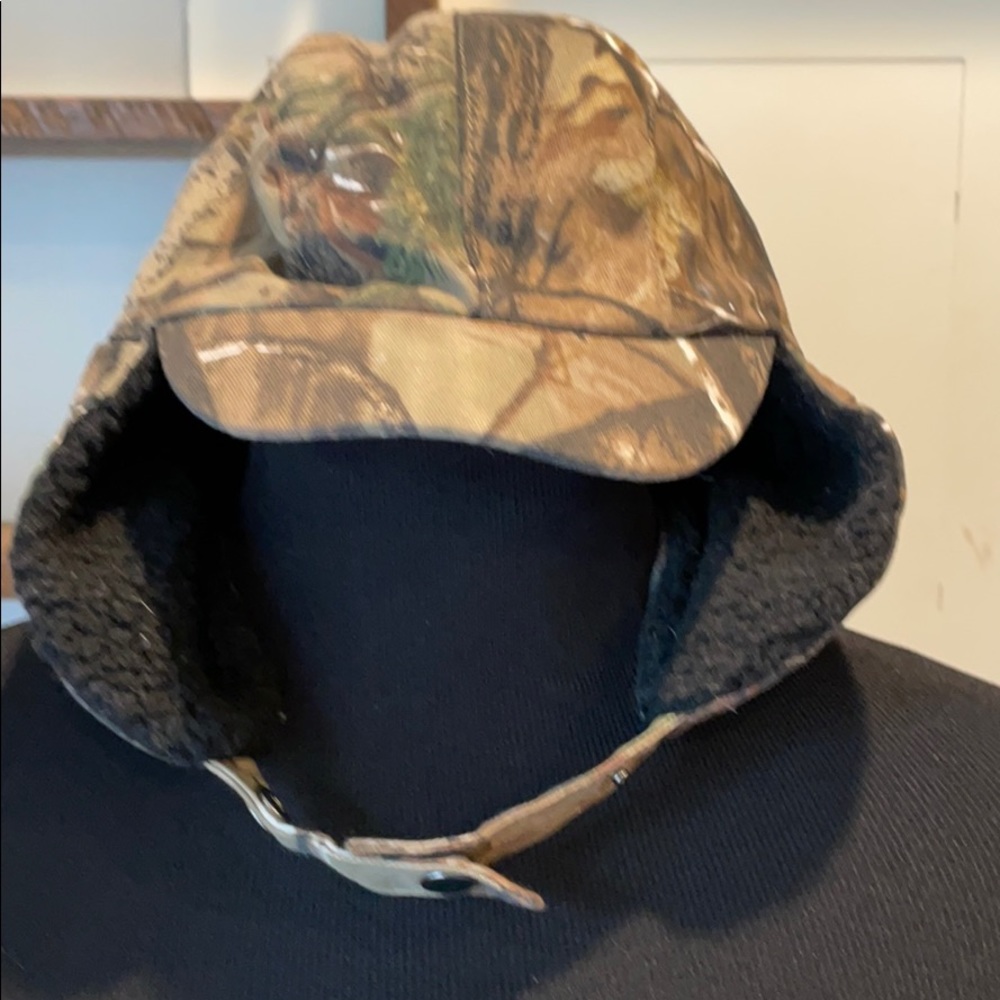 Small youth camp bomber hat with buckles